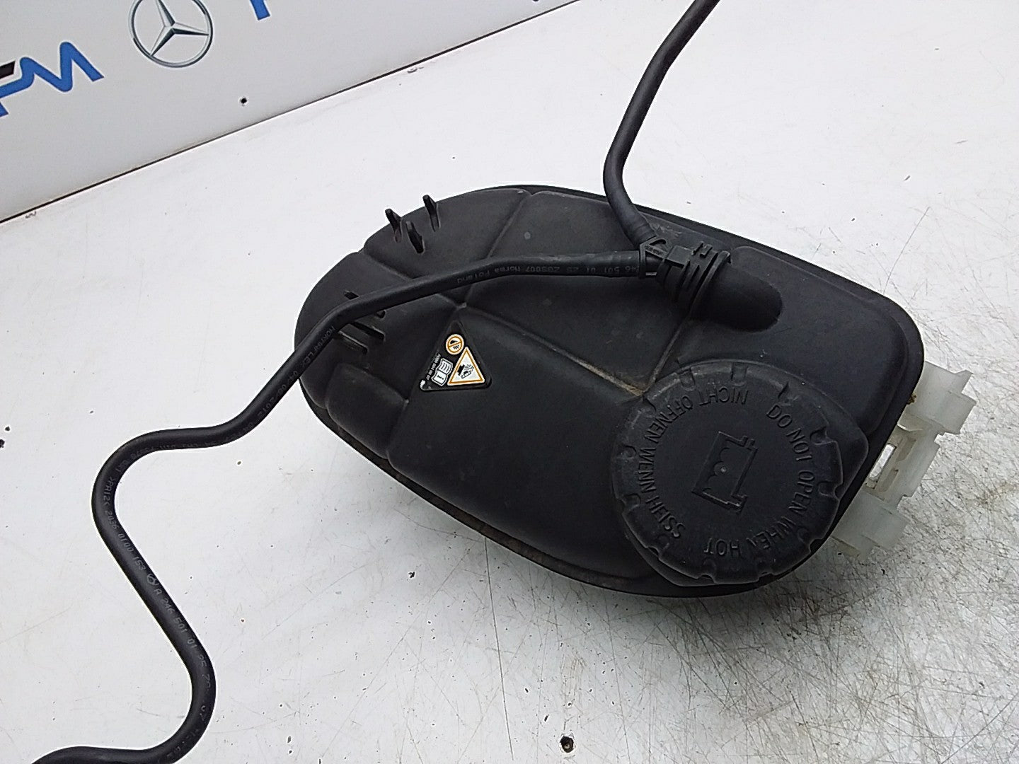 MERCEDES B-CLASS W246 COOLANT EXPANSION TANK FMR237