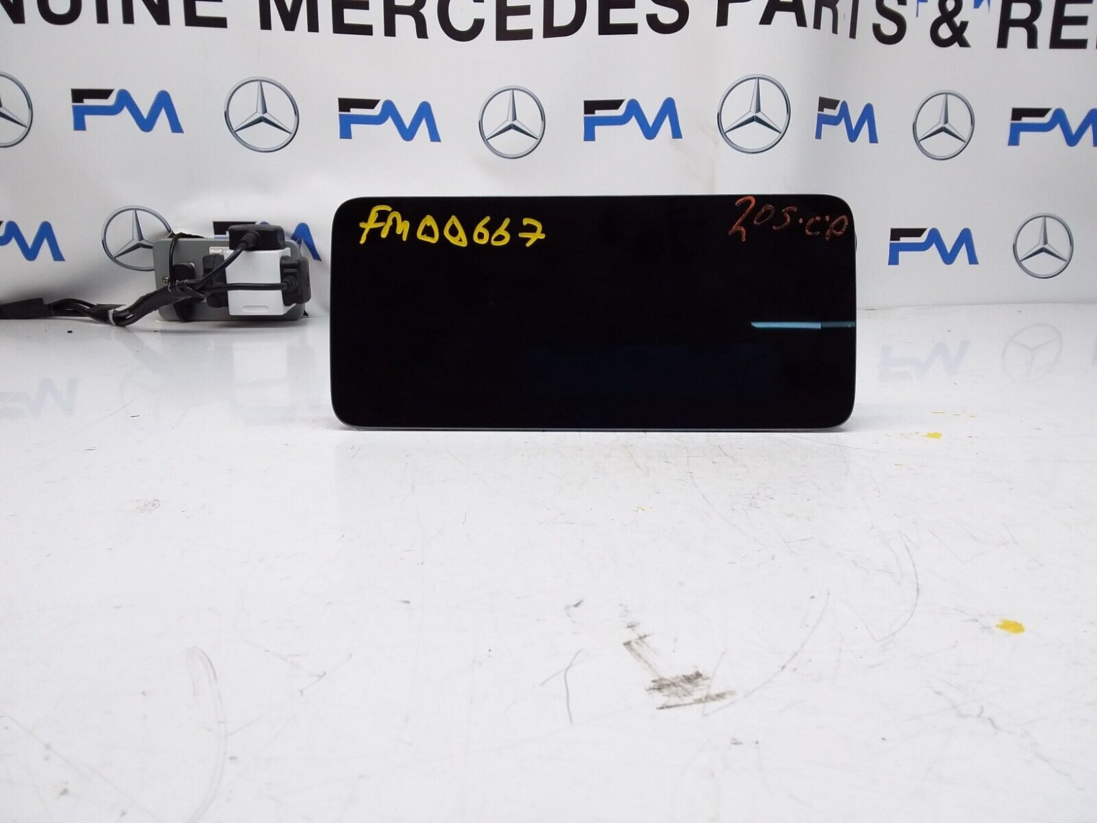 MERCEDES C-CLASS W205 COUPE 2017 SAT NAV MULTIMEDIA SCREEN A2059002211 FM00667