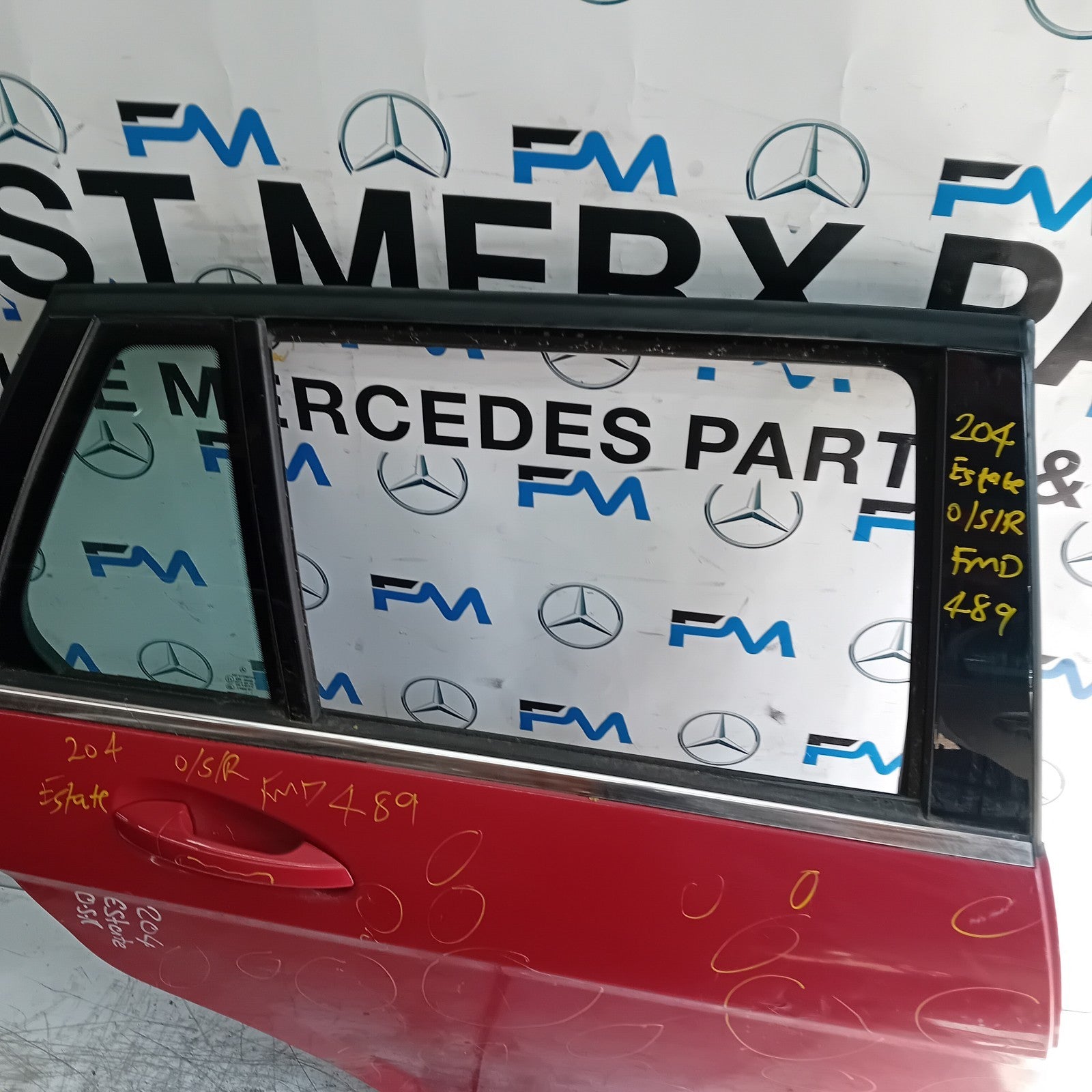 MERCEDES BENZ C-CLASS W204 EST DRIVER REAR DOOR OSR 2011 RED  FMD489