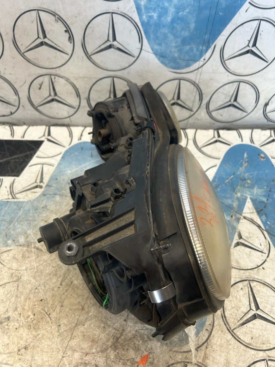 MERCEDES E CLASS W211 2006 XENON HEADLIGHT RIGHT DRIVER SIDE A0028202426 FMH4