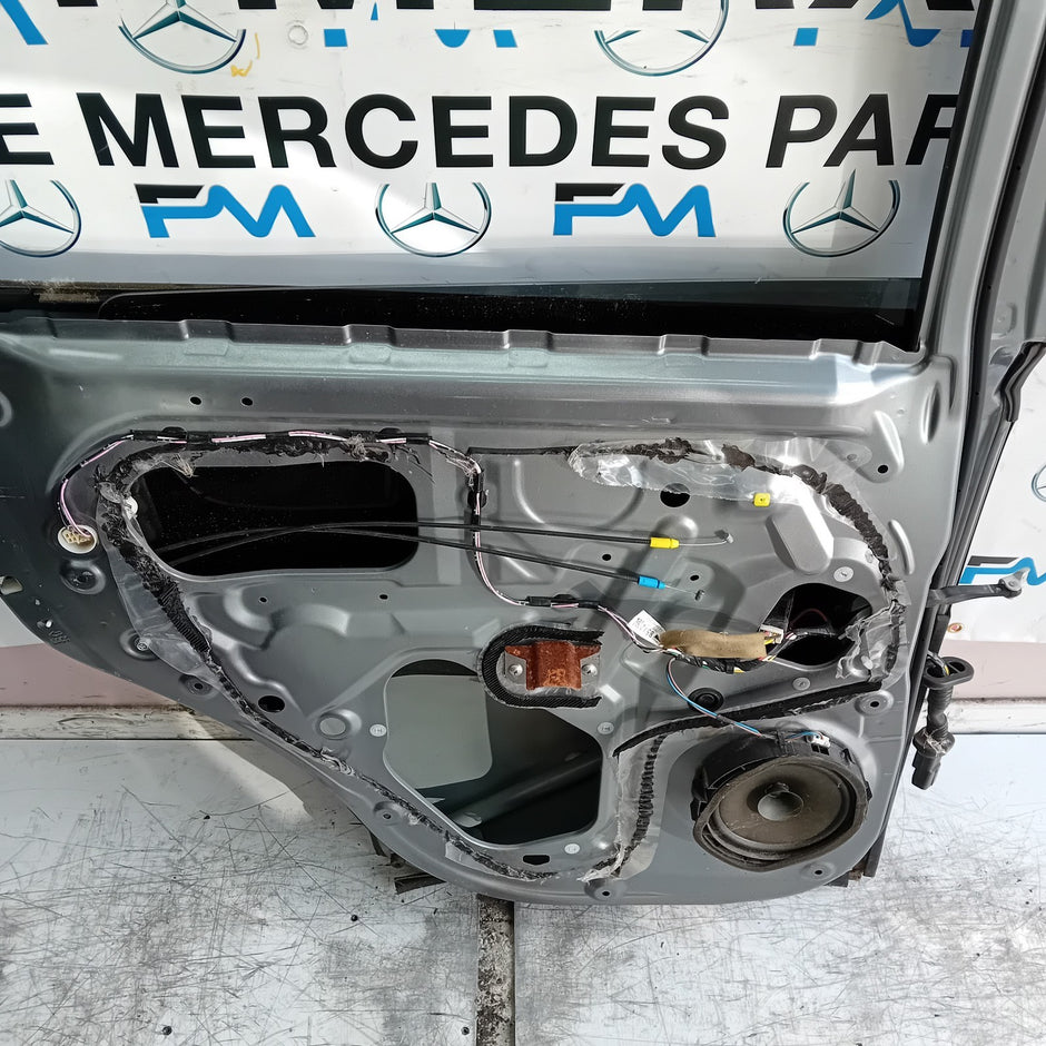 MITSUBISHI OUTLANDER MK3 PASSENGER SIDE REAR DOOR NSR 2013 GREY FMD420