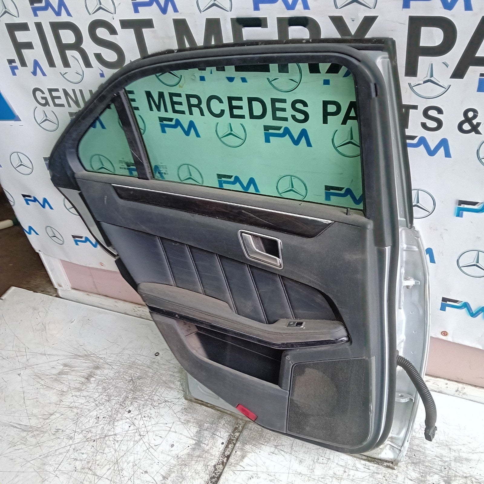 MERCEDES E-CLASS W212 DRIVER REAR DOOR OSR  2009-16 SILVER COMPLETE FMD389