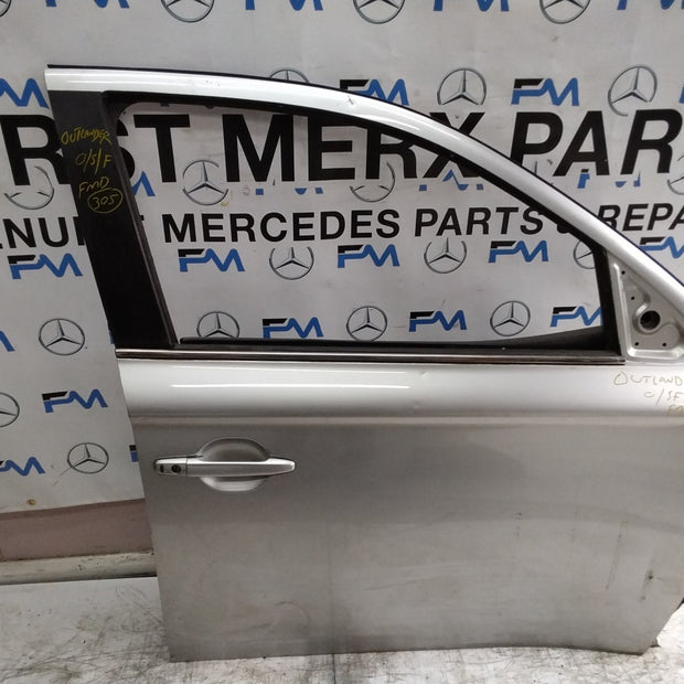 MITSUBISHI OUTLANDER MK3 DRIVER FRONT DOOR OSF SILVER COMPLETE 2013 FMD305