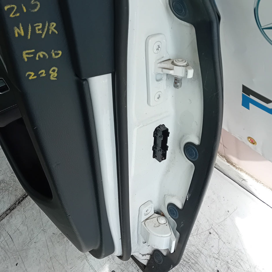 MERCEDES E-CLASS S213 EST PASSENGER REAR DOOR NSR WHITE 2016 ON COMPLETE FMD228