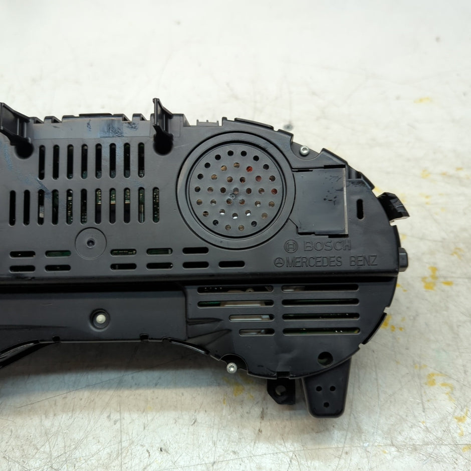 MERCEDES B-CLASS W246 SPEEDOMETER INSTRUMENT CLUSTER BLACK A2469006911 FM001357