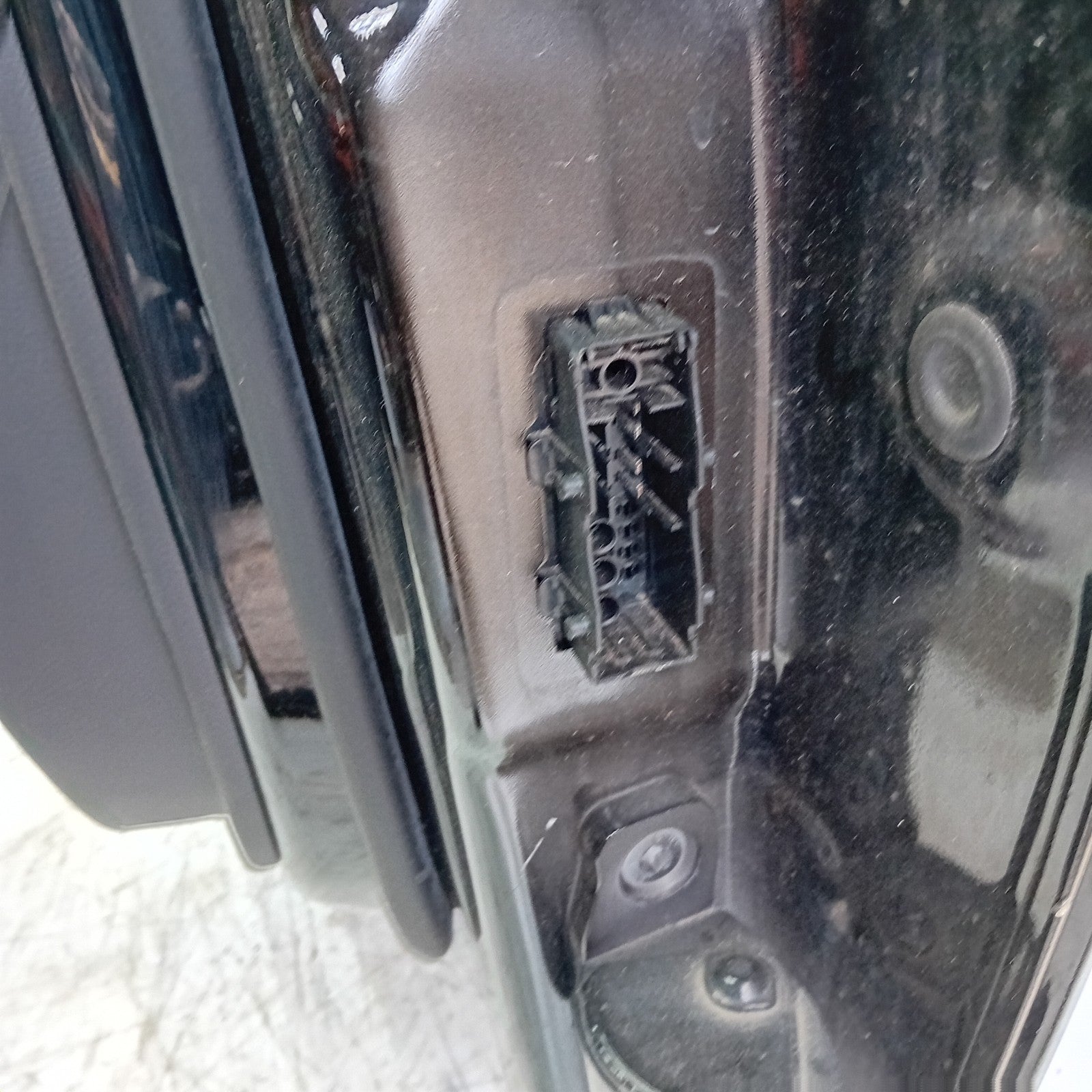 MERCEDES  C-CLASS W205 PASSENGER SIDE FRONT DOOR N/S/F  BLACK COMPLETE FMD134