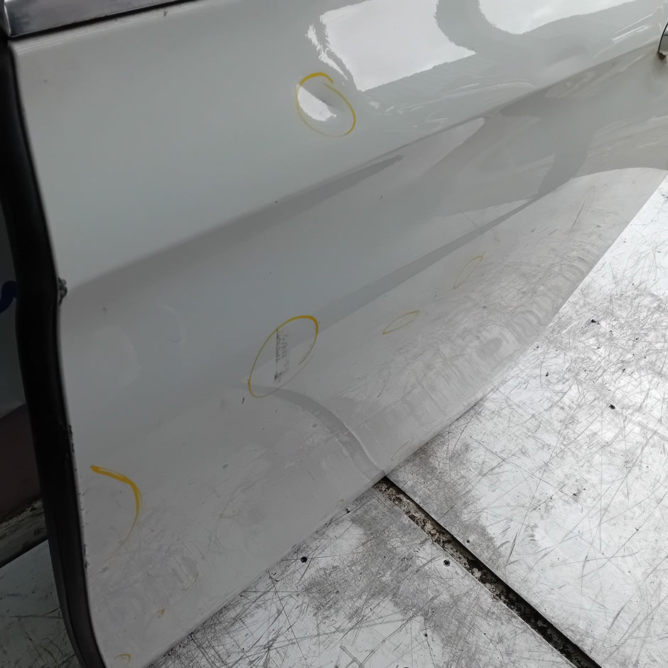 MEECEDS E-CLASS S213 EST PASSENGER REAR DOOR NSR WHITE 2016 ON COMPLETE FMD393