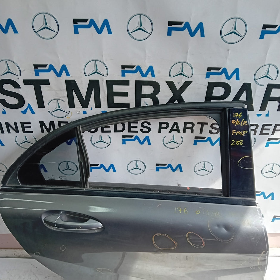 MEECEDES A-CLASS W176 SLN DRIVER REAR DOOR OSR 2012-18 GREY COMPLETE FMD288