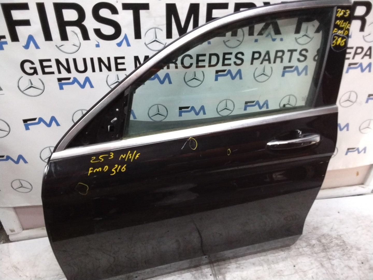 MERCEDES BENZ GLC X253 PASSENGER FRONT DOOR NSF BLACK 2016 ON COMPLETE FMD316