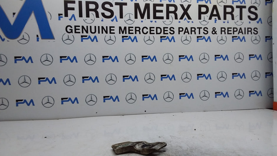 MERCEDES  C-CLASS W205 FRONT RIGHT SUBFRAME MOUNTING BRACKET A2053230240 FMR429