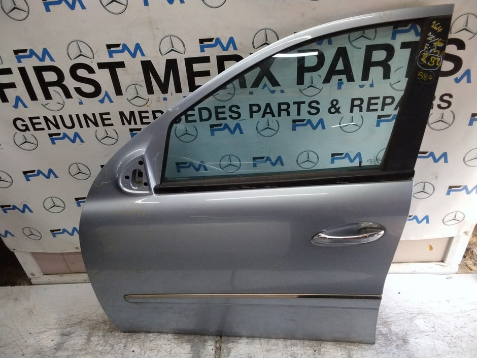 MERCEDES M-CLS W164  PASSENGER FRONT DOOR NSF SILVER 2005- 11 COMPLETE FMD584