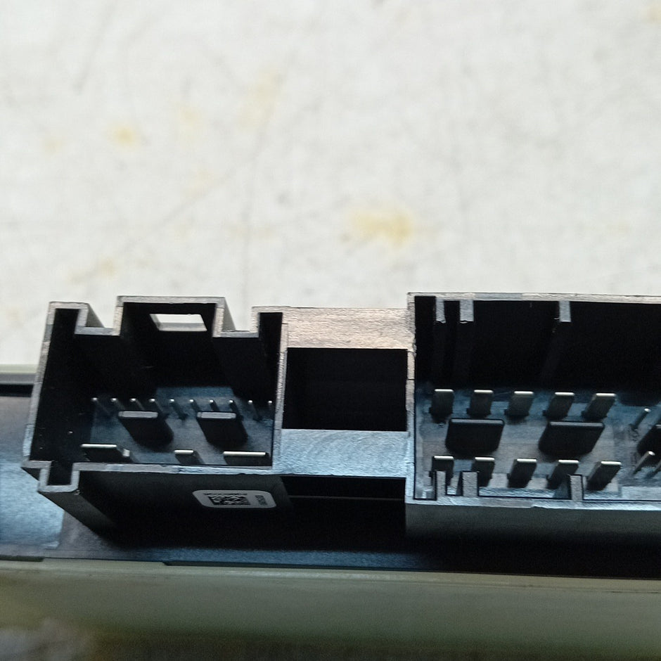 MERCEDES BENZ  E-CLASS W213 ADBLUE SCR CONTROL UNIT EGR ECU A0009011703 FM001532
