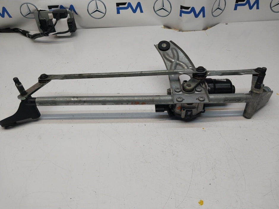 MERCEDES-BENZ A CLASS W177  FRONT WIPER MOTOR WITH LINKAGE A1779064801 FM00236