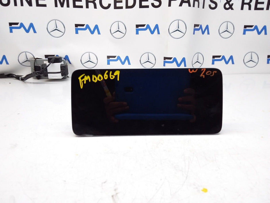 MERCEDES C-CLASS W205 COUPE 2017 SAT NAV MULTIMEDIA SCREEN A2059006945 FM00669