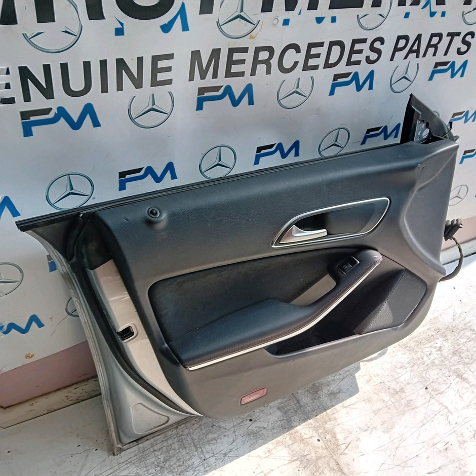 MERCEDES CLA W117 PASSENGER FRONT DOOR NSF 2013-19 SILVER COMPLETE FMD276(1)*