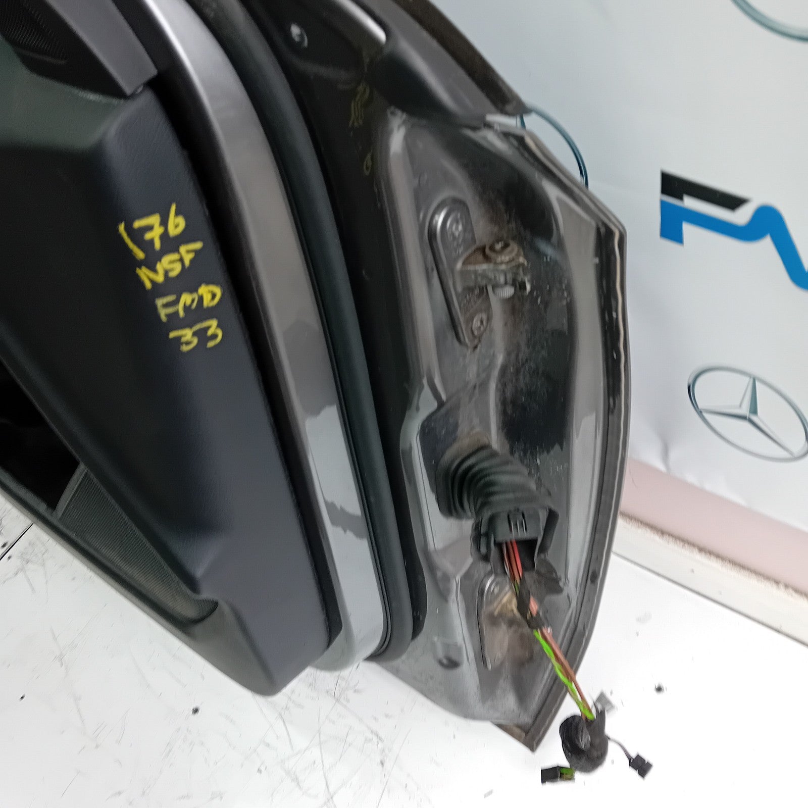 MERCEDES BENZ A-CLASS W176 PASSENGER SIDE FRONT DOOR N/S/F COMPLETE GREY FMD33
