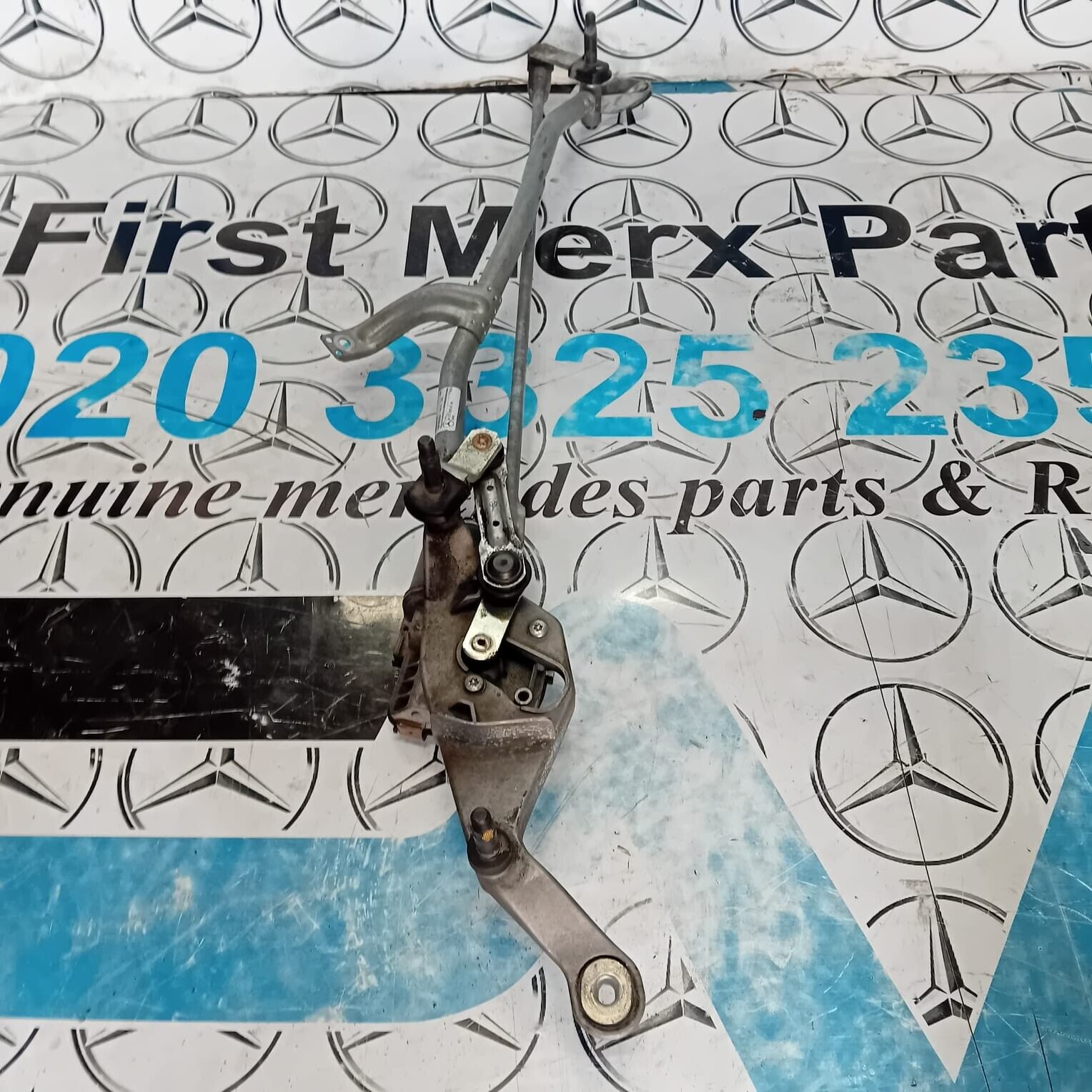 MERCEDES BENZ E-CLASS W213 FRONT WIPER MOTOR AND LINKAGE A2138200740