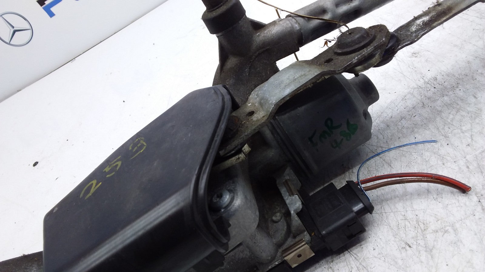MERCEDES BENZ GLC W253 WINDSCREEN WIPER LINKAGE MOTOR   A2538205600 FMR436