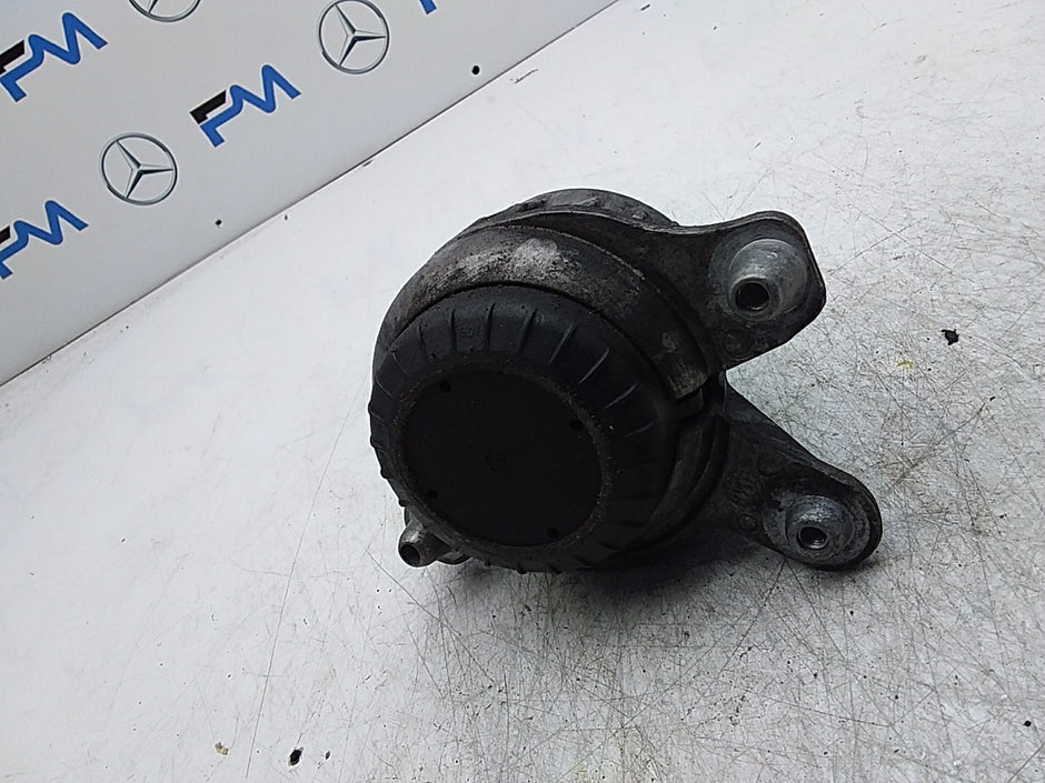 MERCEDES BENZ  C-CLASS W205  ENGINE MOUNT LEFT NS A2052406617 FMR327