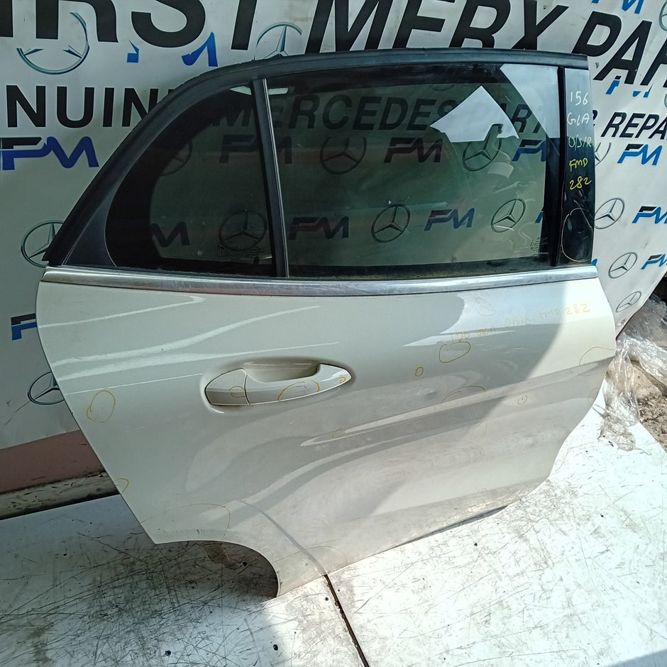 MEECEDES GLA X156 DRIVER SIDE REAR DOOR OSR 2014-19 WHITE COMPLETE FMD282