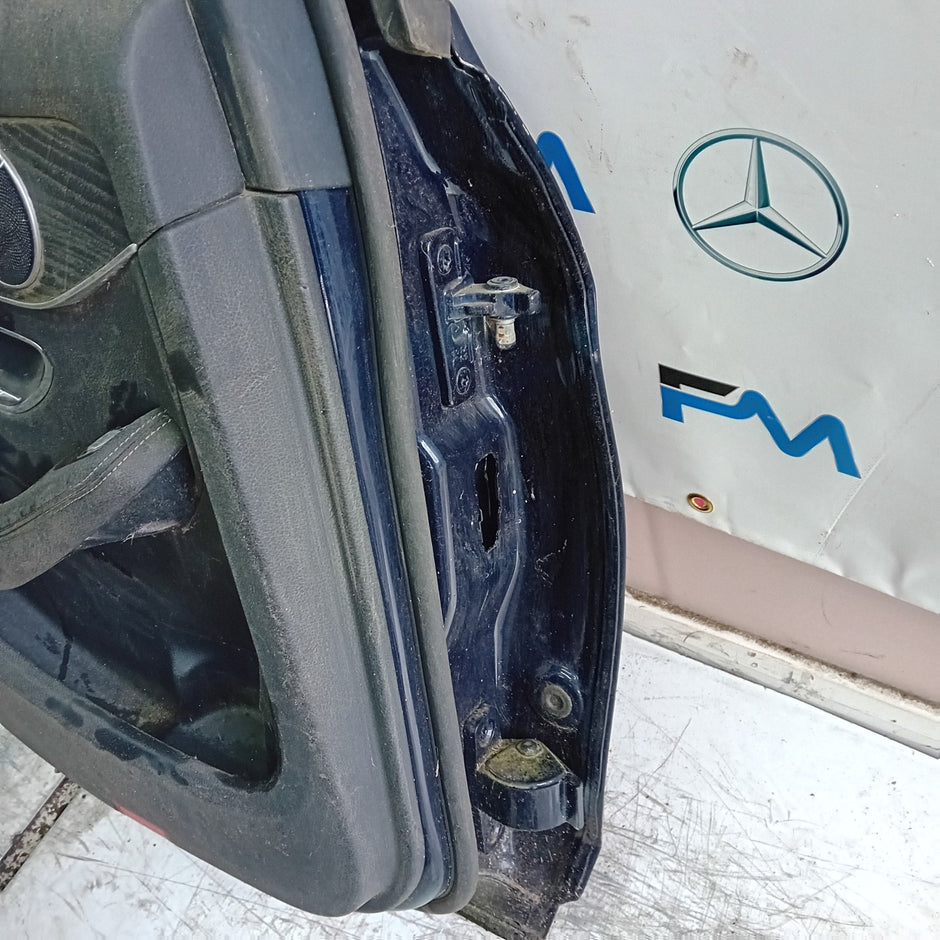 MEECEDS C-CLASS S205 EST PASSENGER REAR DOOR NSR BLUE 2014 ON COMPLETE FMD391