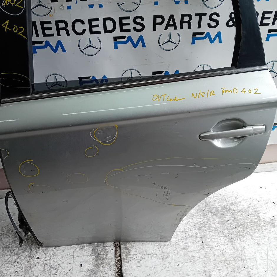 MITSUBISHI OUTLANDER MK3 PASSENGER REAR DOOR NSR BLACK 2013 FMD402