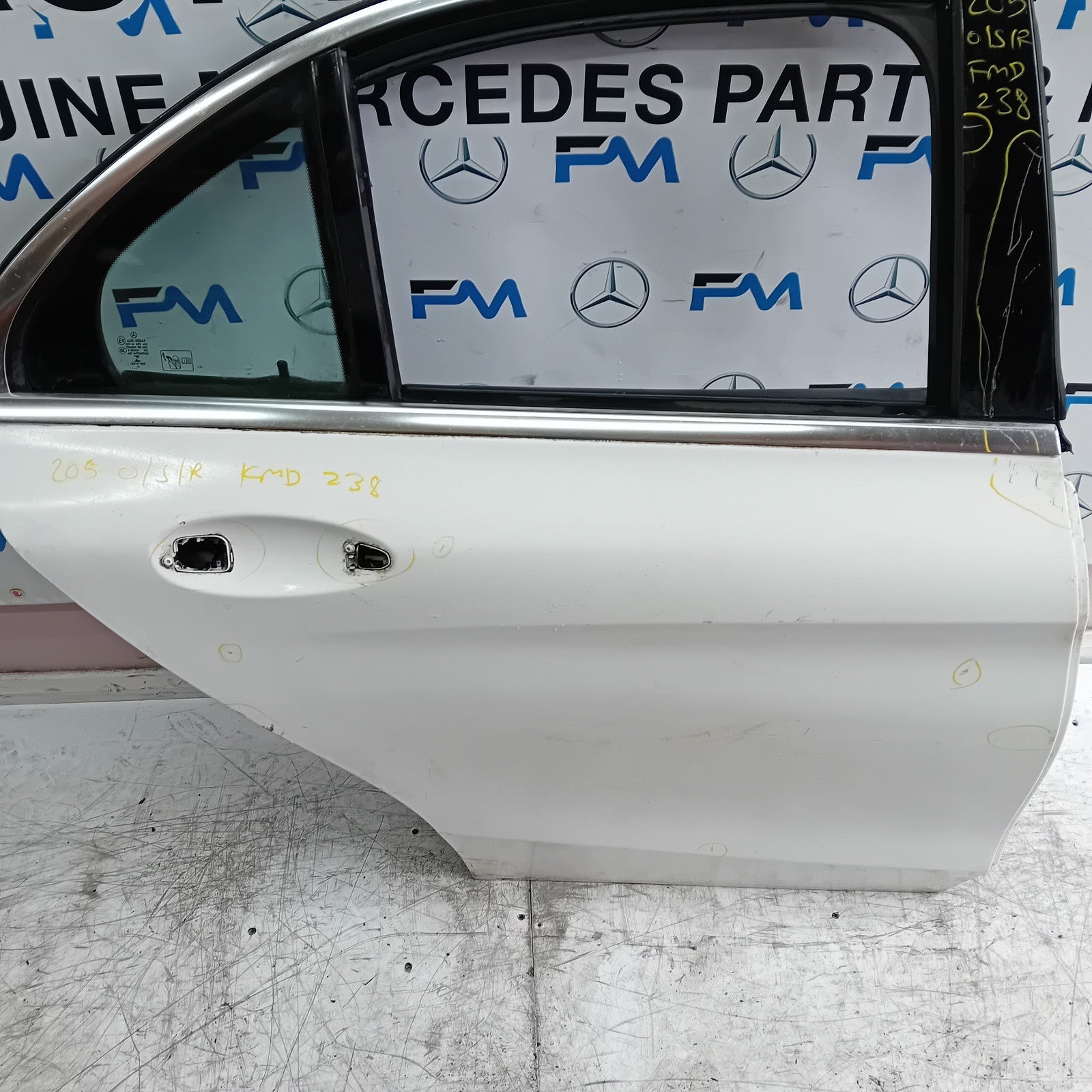 MERCEDES C-CLASS W205 SALOON DRIVER REAR DOOR OSR WHITE 2014ON COMPLETE FMD238