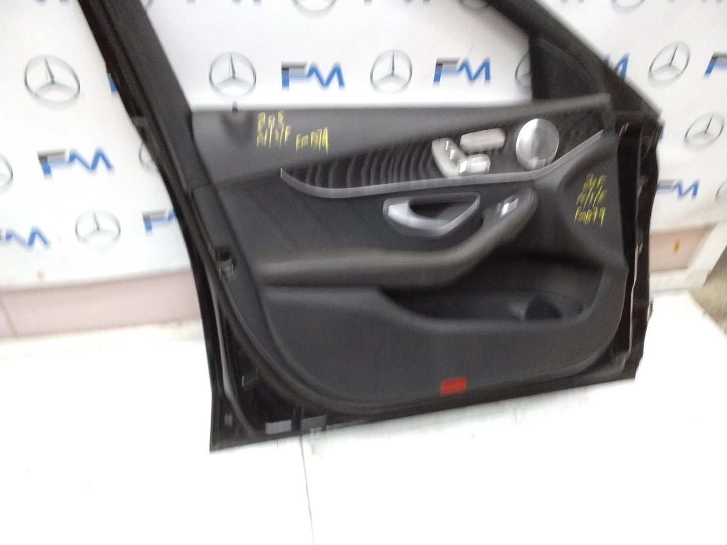 MERCEDES BENZ C-CLASS W205 PASSENGER SIDE FRONT DOOR N/S/F COMPLETE BLACK FMD79