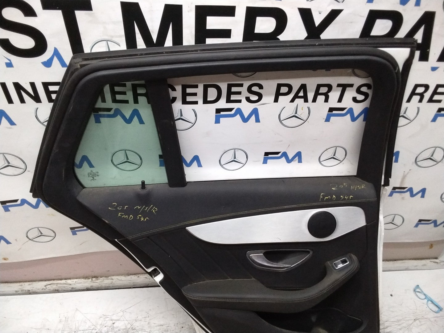 MERCEDES C-CLASS W205 EST PASSENGER REAR DOOR NSR WHITE 2014-21 COMPLETE FMD545