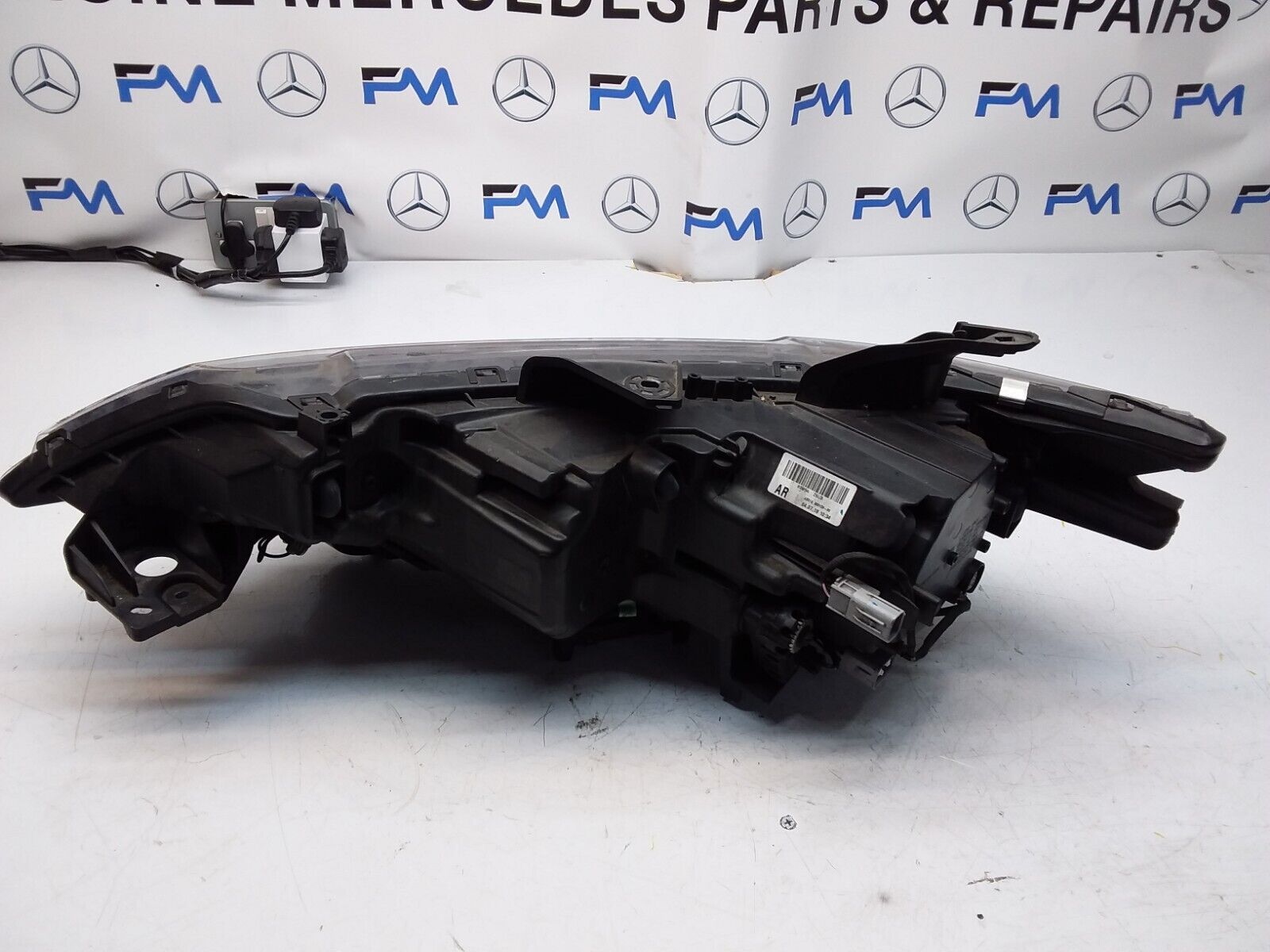 MITSUBISHI OUTLANDER MK3 2018 HEADLIGHT DRIVER SIDE RIGHT R009A Z6UB FMH69