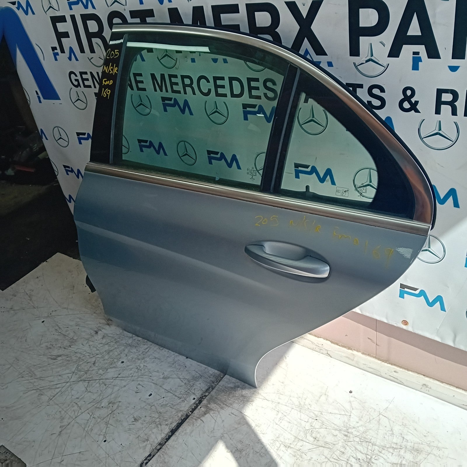 MERCEDES C-CLASS W205 COP PASSENGER REAR DOOR N/S/R SILV 2014 ON COMPLETE FMD169