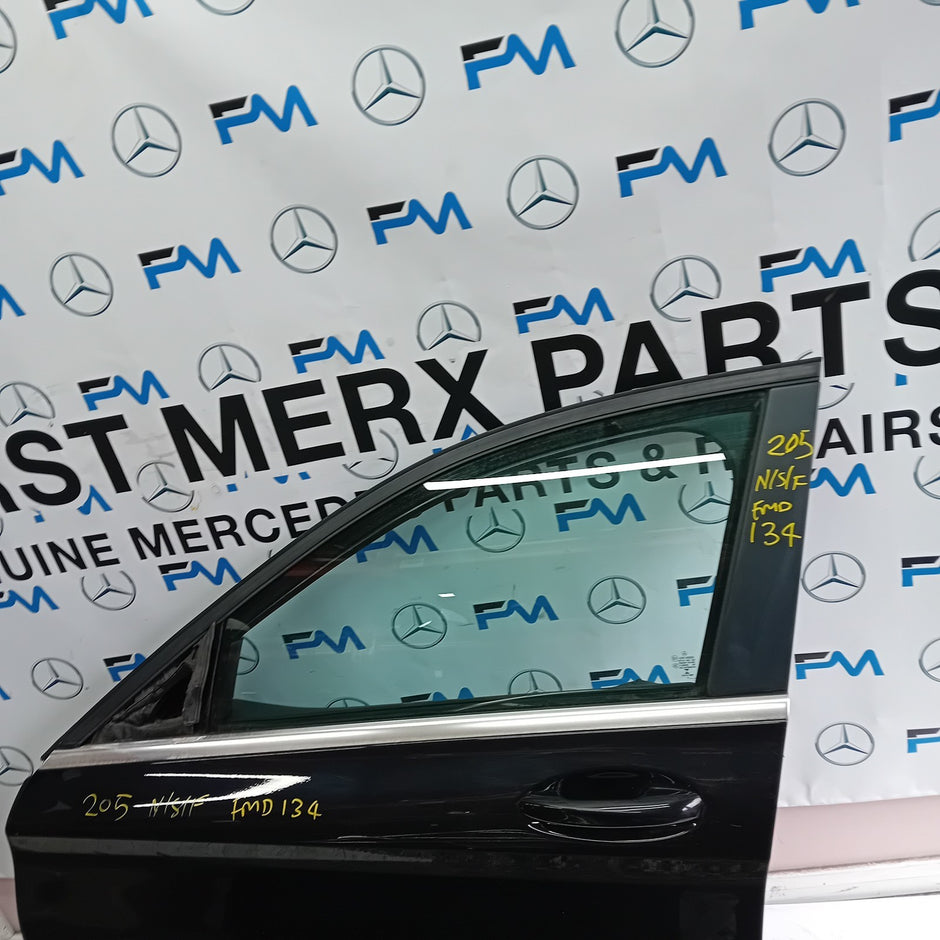 MERCEDES  C-CLASS W205 PASSENGER SIDE FRONT DOOR N/S/F  BLACK COMPLETE FMD134