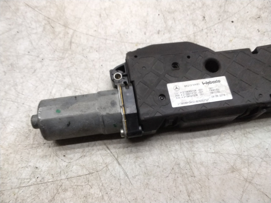 MERCEDES MERCEDES E-CLASS W213 SUNROOF MOTOR A2139062104 FMR39 (DAMAGED) 