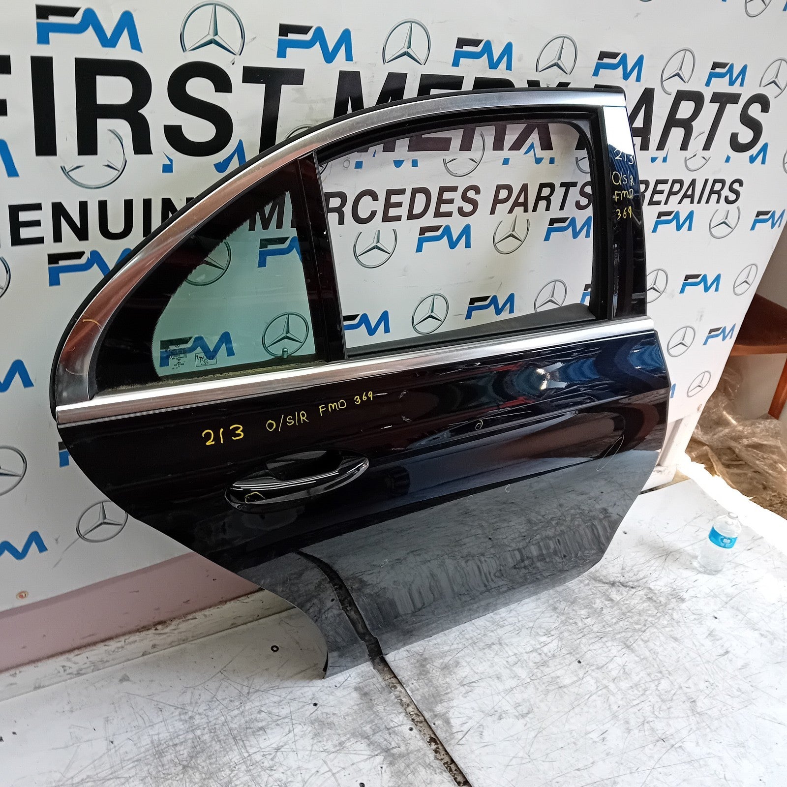 MERCEDES E-CLASS W213 SLN DRIVER REAR DOOR OSR BLACK 2016 ON COMPLETE FMD369