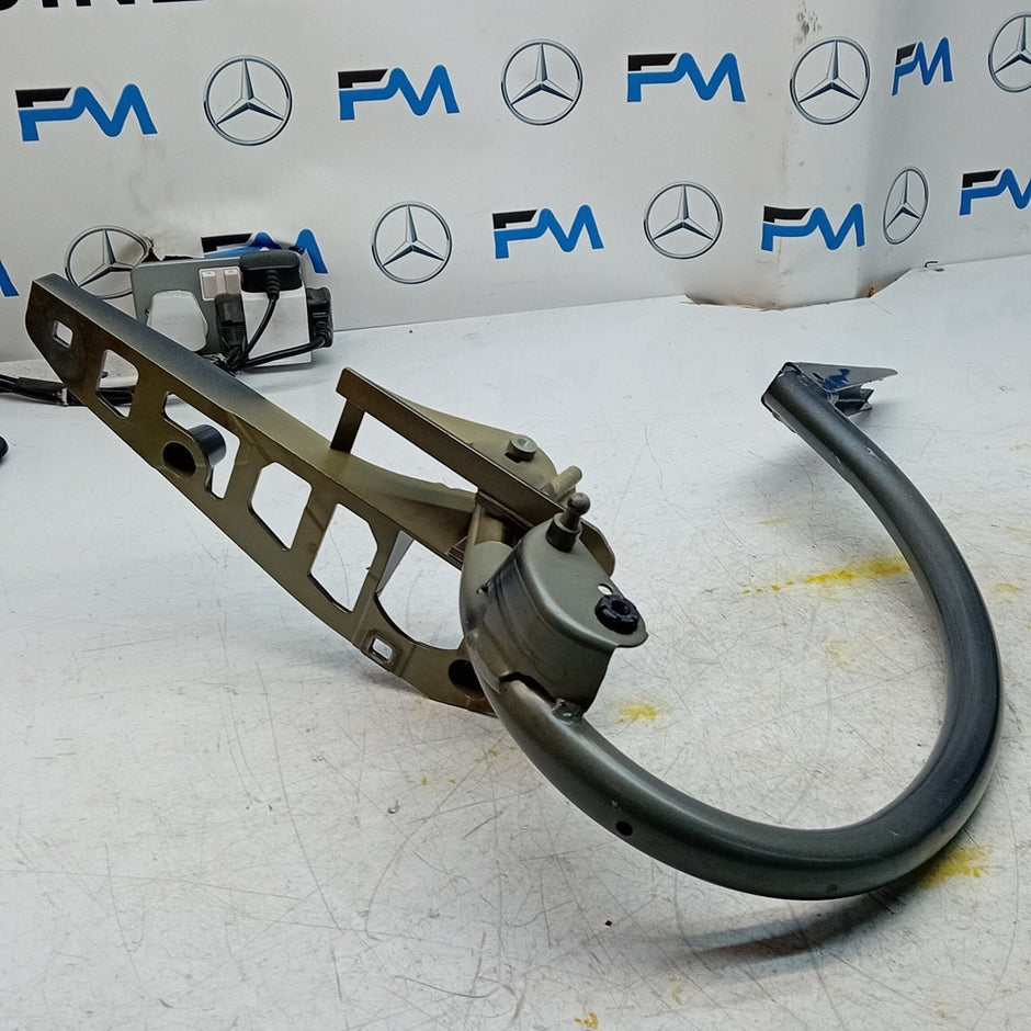 MERCEDES BENZ E-CLASS W213 TAILGATE PASSENGER SIDE HINGES A2137500328 FM001322