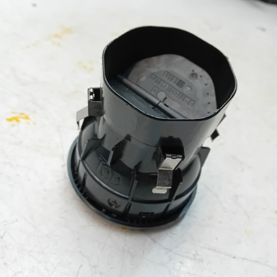 MERCEDES CLA-CLASS W117 DASHBOARD AIR VENT CENTRE SIDE 2017 A1178300354 FM001167