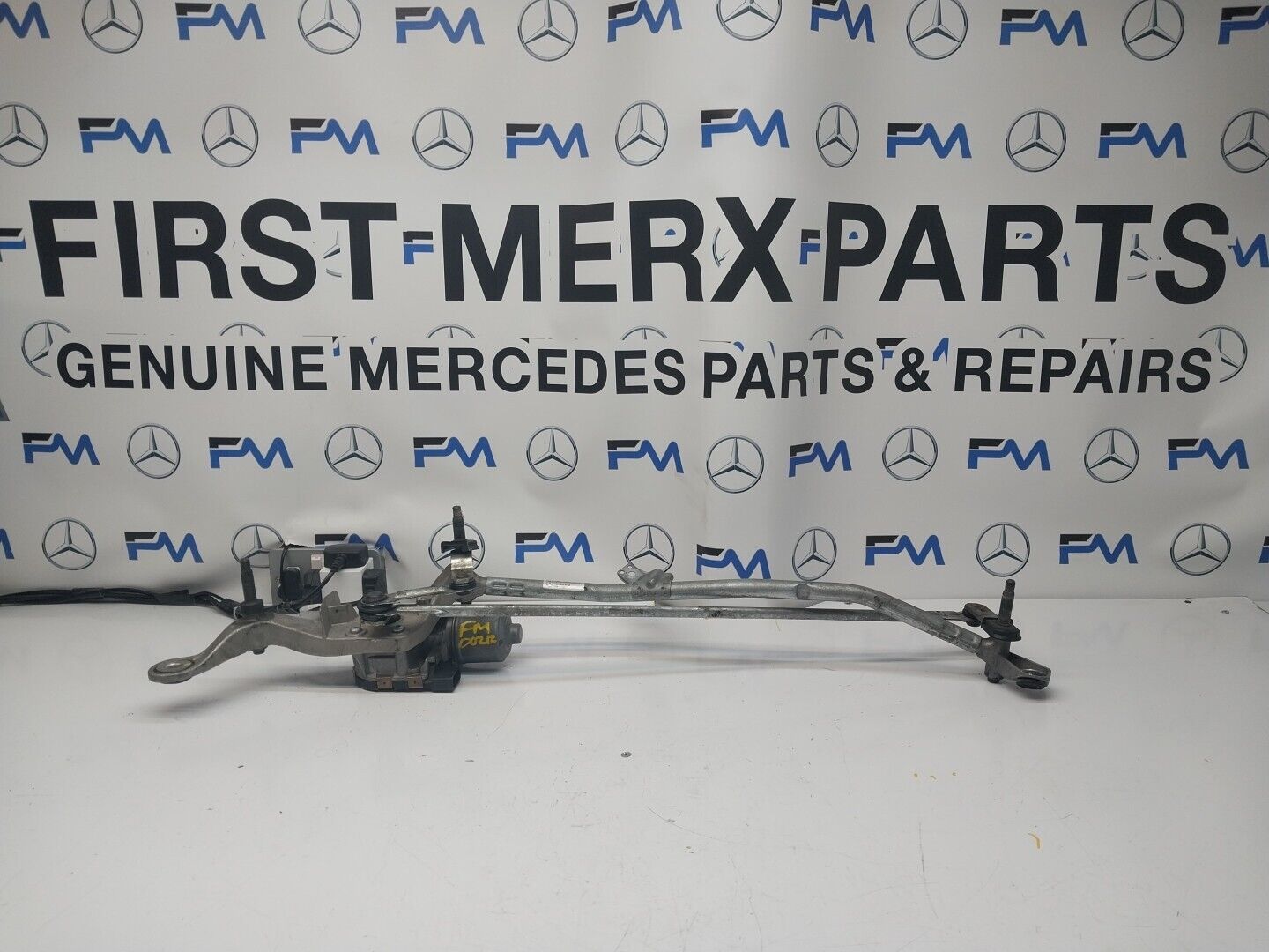 14-21 MERCEDES C CLASS WINDSCREEN WIPER MOTOR & LINKAGE FRONT A2058200940FM00212