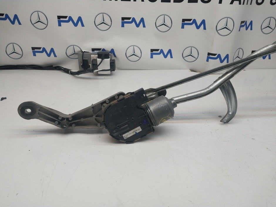 14-21 MERCEDES C CLASS WINDSCREEN WIPER MOTOR & LINKAGE FRONT A2058200940FM00213