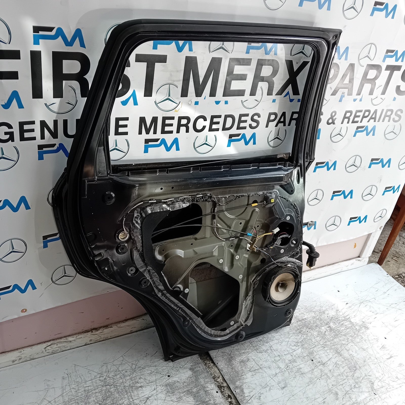 MITSUBISHI OUTLANDER MK3 PASSENGER SIDE REAR DOOR NSR 2013 BLACK FMD418