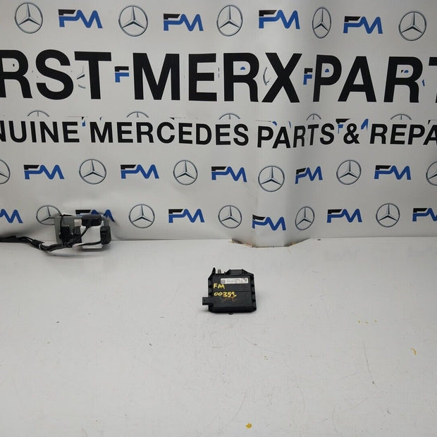 Mercedes W213 W205 W218 W238 W253 Negative Battery Tray Clamp A0009061505FM00251