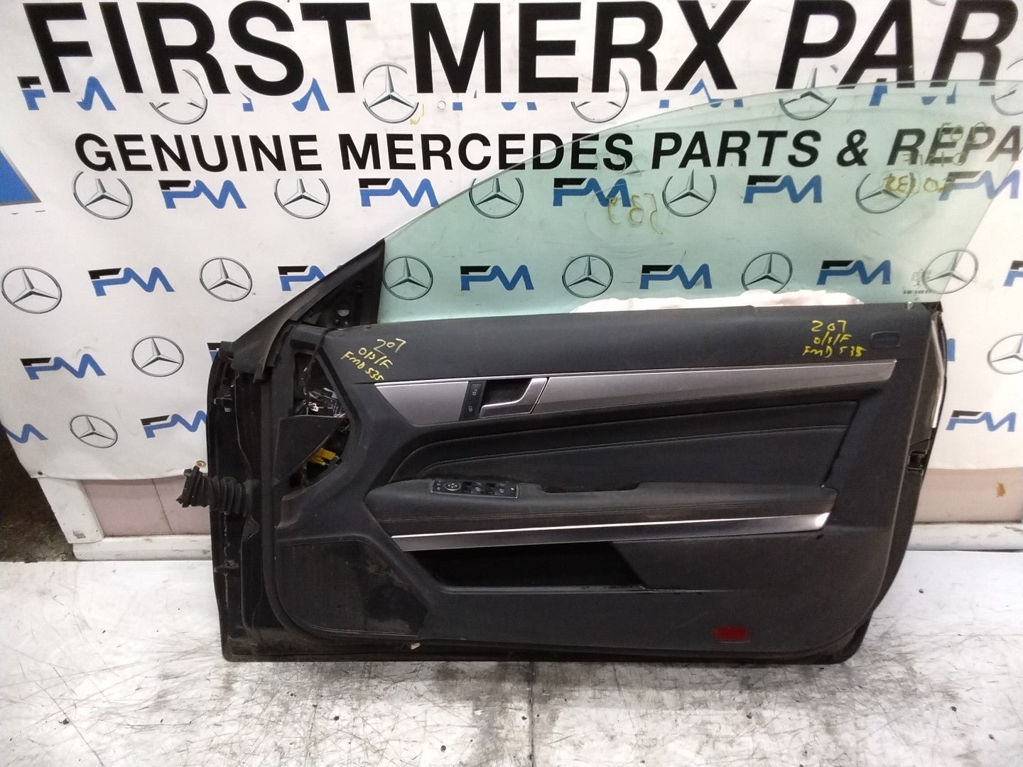 MERCEDES BENZ  E-CLASS W207 DRIVER FRONT DOOR OSF BLACK 2009-16  FMD535