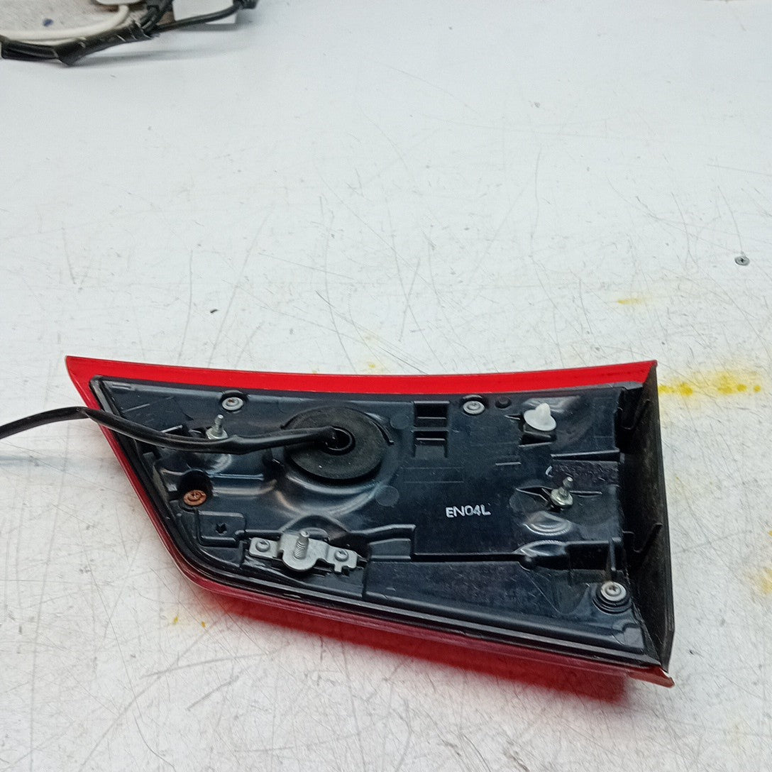 MITSUBISHI OUTLANDER MK3 PASSENGER SIDE LEFT REAR INNER TAIL LIGHT 2013 FMT302
