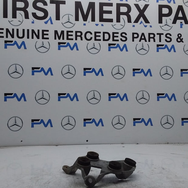 MERCEDES BENZ C-CLASS  ABS PUMP MOUNTING BRACKET A2054312240  FMR395