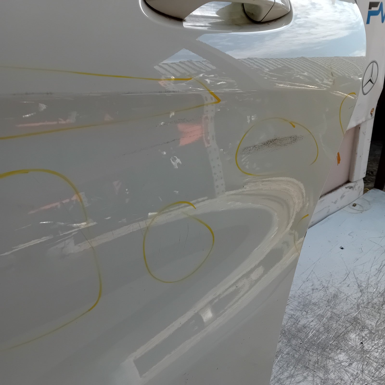 MERCEDES BENZ  CLA W117 PASSENGER REAR DOOR NSR WHITE 2014 FMD473