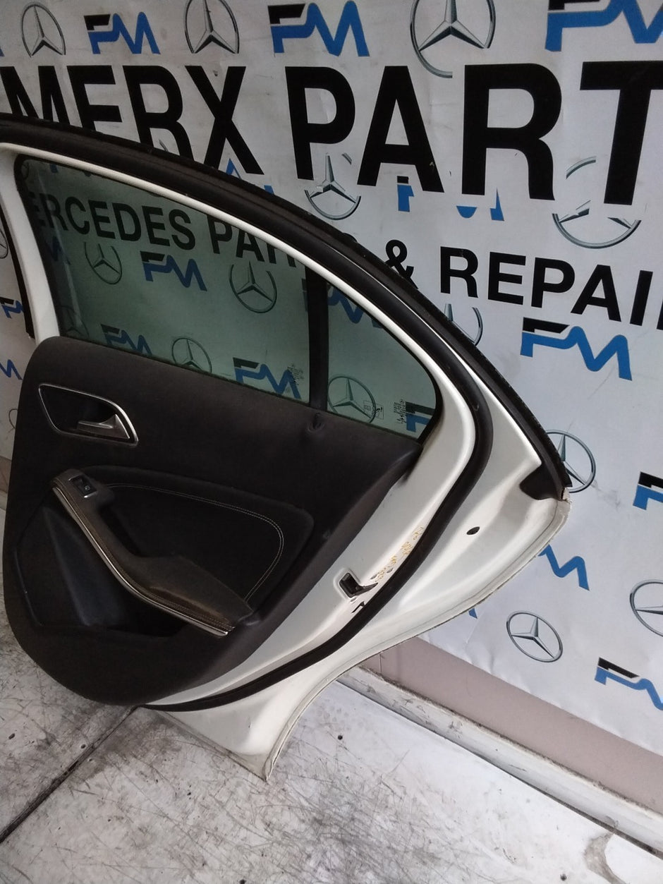 MERCEDES C-CLASS W176 DRIVER REAR DOOR OSR WHITE 2012-18 COMPLETE FMD323
