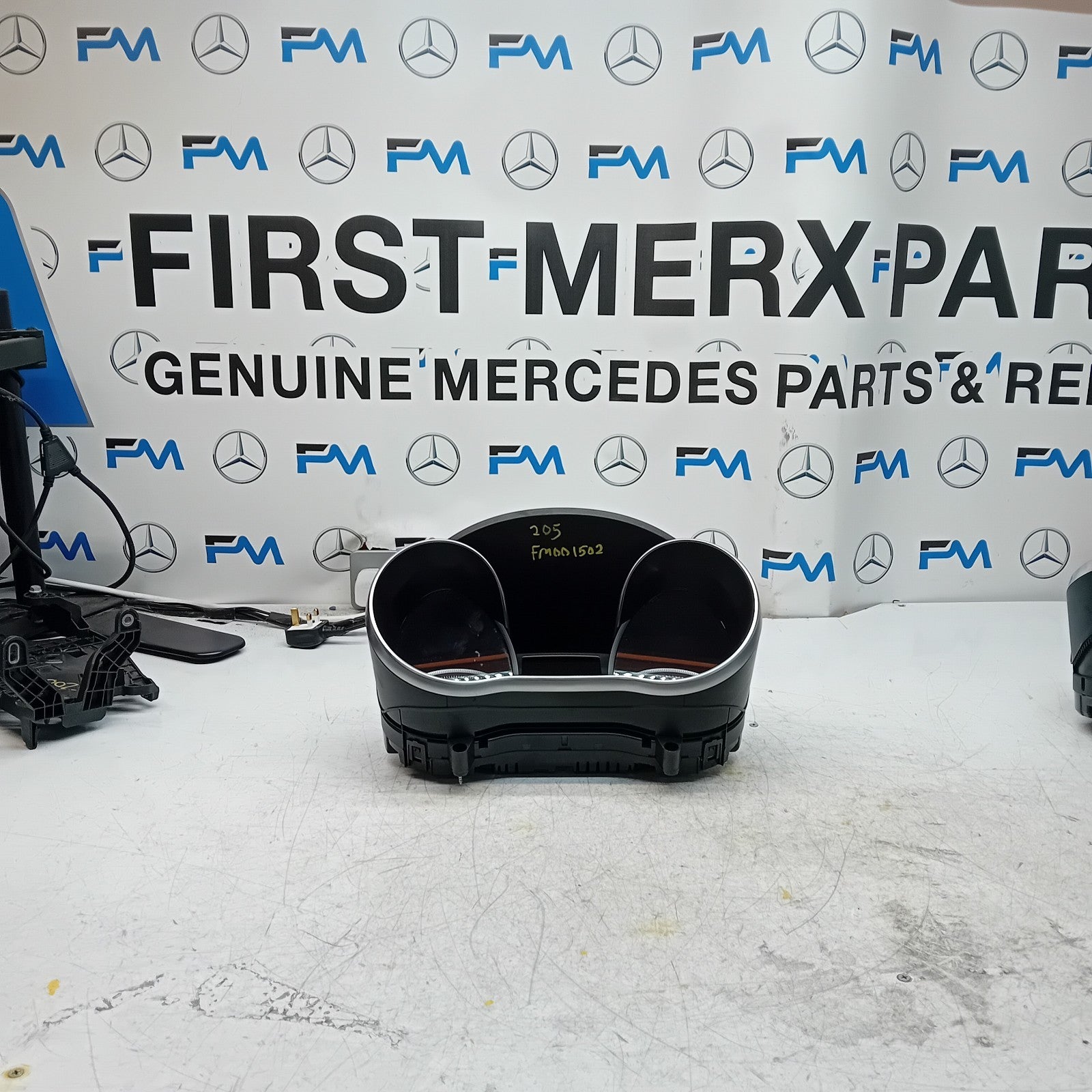 MERCEDES C-CLASS W205 SPEEDOMETER INSTRUMENT CLUSTER BLACK A2059003327 FM001502