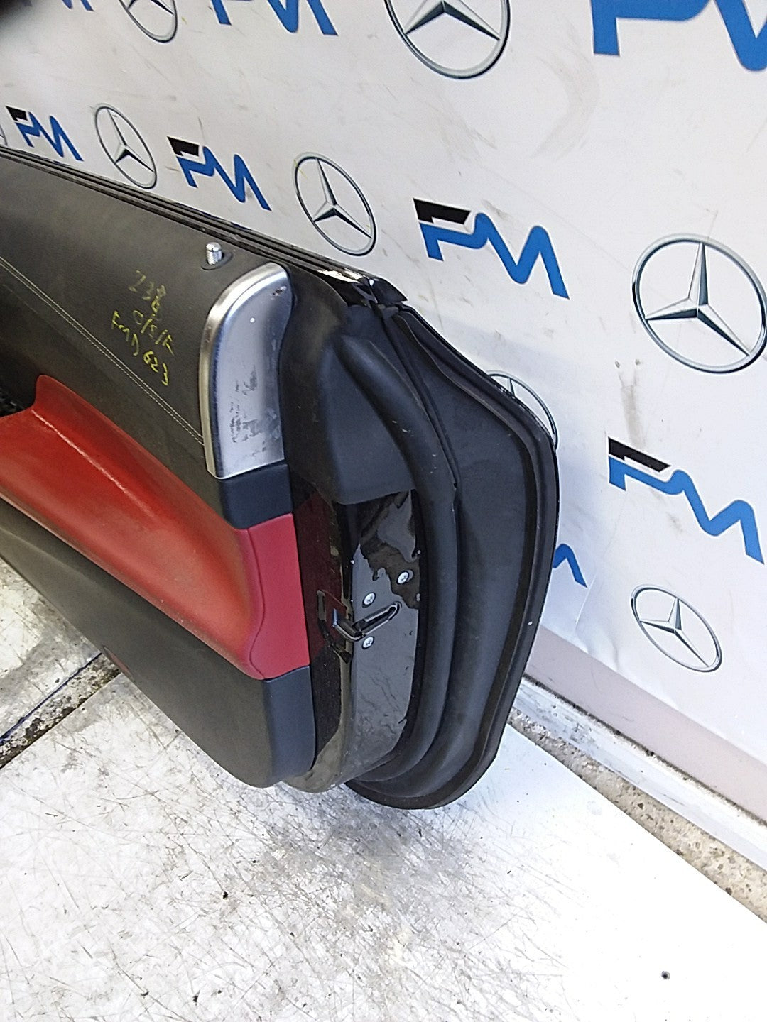 MERCEDES E-CLASS C238  COUPE DRIVER FRONT DOOR OSF BLACK 2016 ONWARDS FMD623