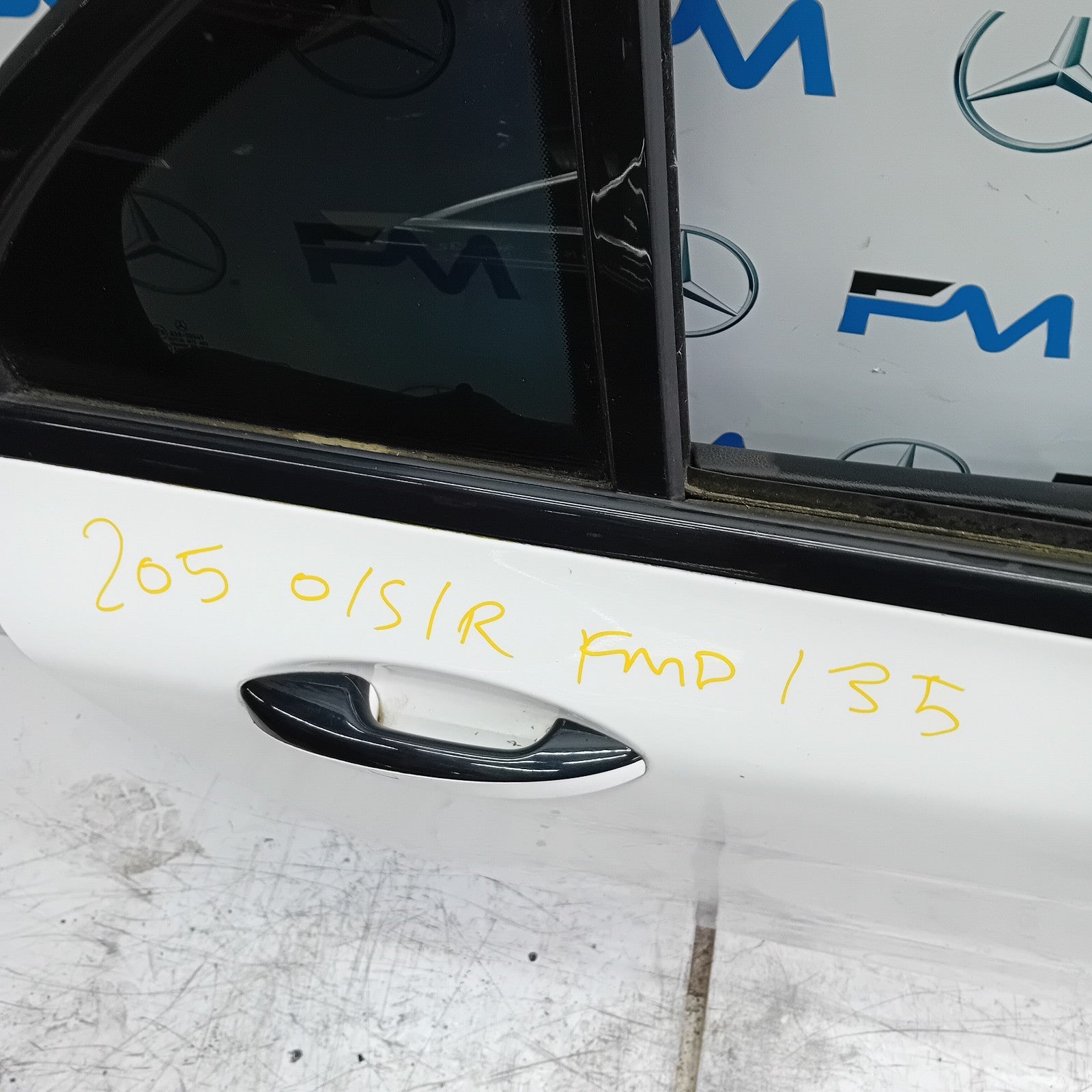 MERCEDES BENZ  C-CLASS W205 DRIVER SIDE REAR DOOR O/S/R WHITE COMPLETE FMD135