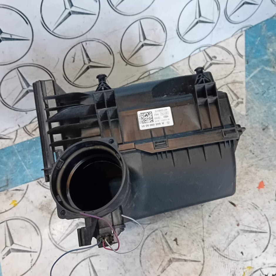 MERCEDES GLA CLASS X156 2013-2020 AIR FILTER BOX MASS SENSOR 2.1 D A6450900001