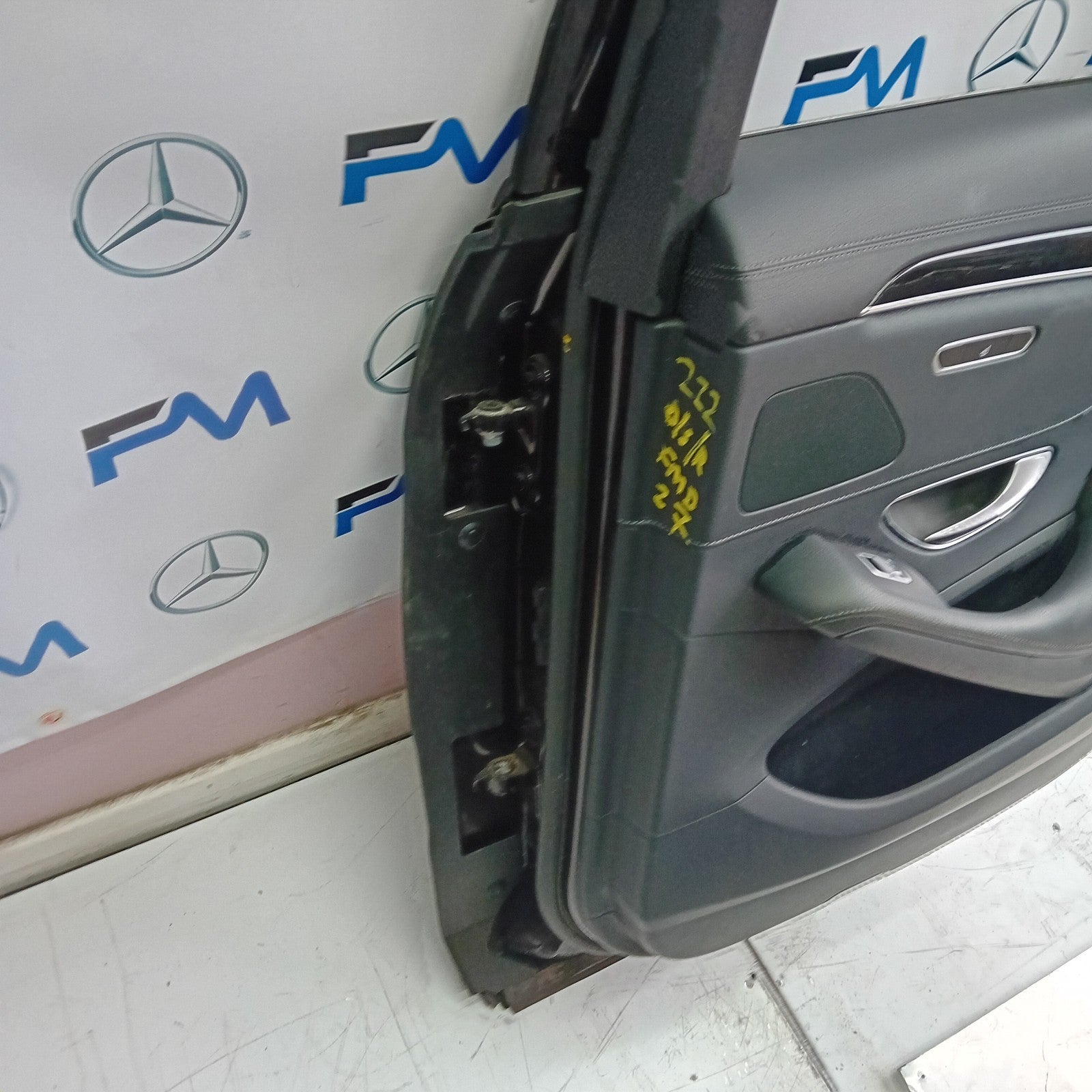 MERCEDES BENZ S-CLASS W222 DRIVER REAR DOOR (OFF SIDE REAR) BROWN 2013-20 FMD27